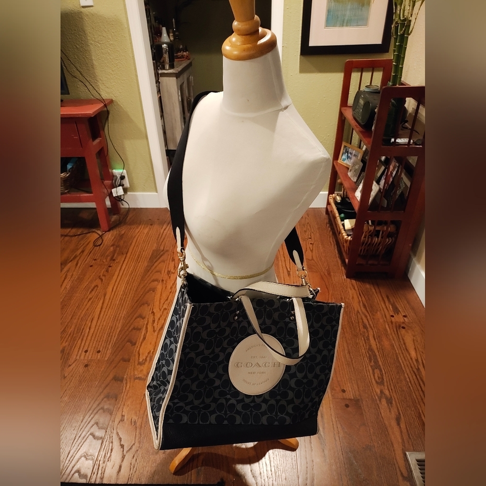 Coach Denim Blue and Cream Large Signature Tote Bag - Picture 14 of 15